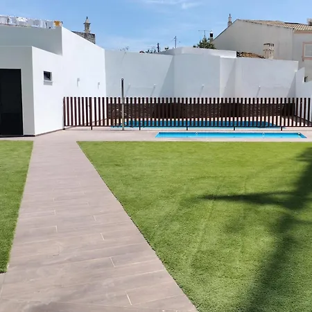 Flow Living, Com Piscina, Em