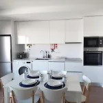 Flow Living, Com Piscina, Em * Olhão