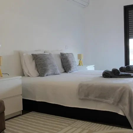 Flow Living, Com Piscina, Em * Olhão