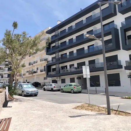 Flow Living, Com Piscina, Em Olhão