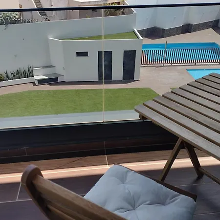 Flow Living, Com Piscina, Em דירה *