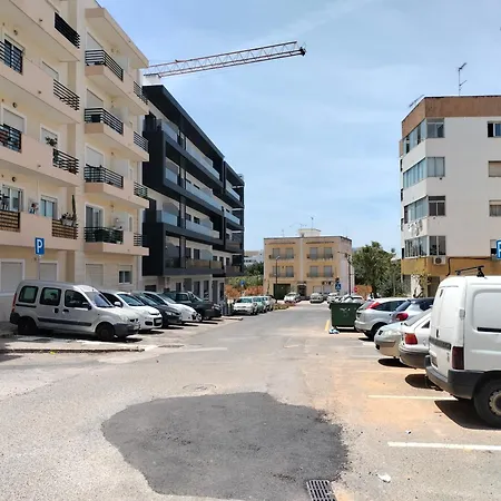 Flow Living, Com Piscina, Em דירה *