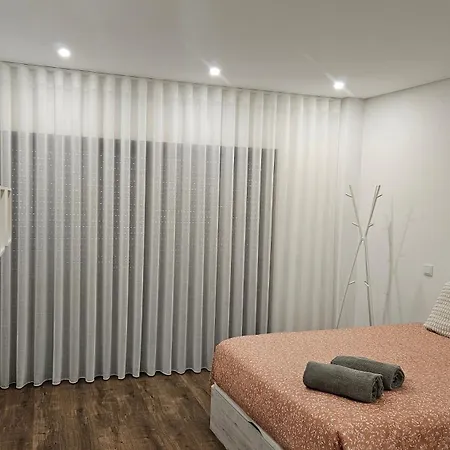 Flow Living, Com Piscina, Em דירה *